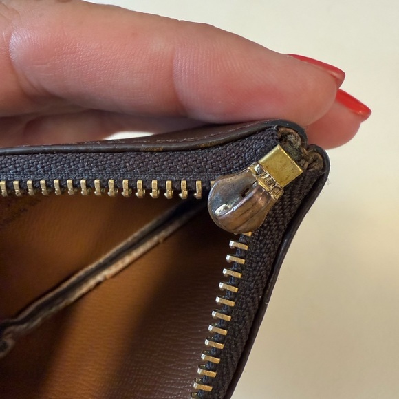 Louis Vuitton Brown Monogram Coin Pouch - Picture 4 of 9